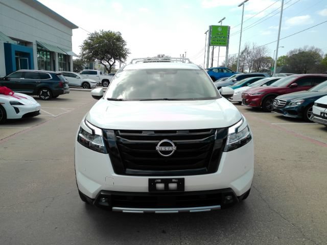 Used 2022 Nissan Pathfinder SL w/ SL Black Package FWD image 2