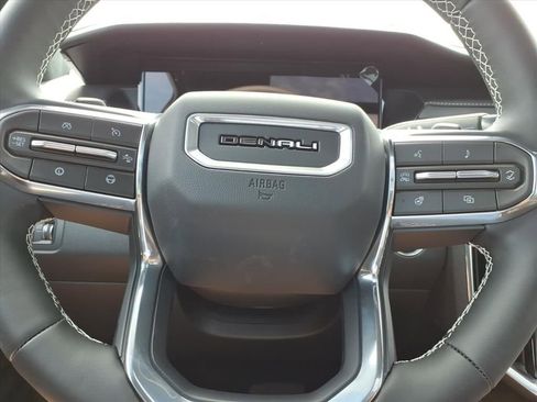 New 2026 GMC Acadia Denali Ultimate AWD/4WD image 18