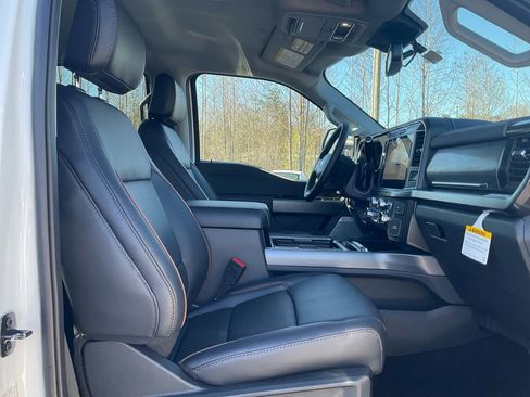 New 2026 Ford F250 Lariat w/ Chrome Package image 12
