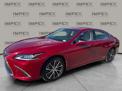 Used 2022 Lexus ES 300h w/ Premium Package
