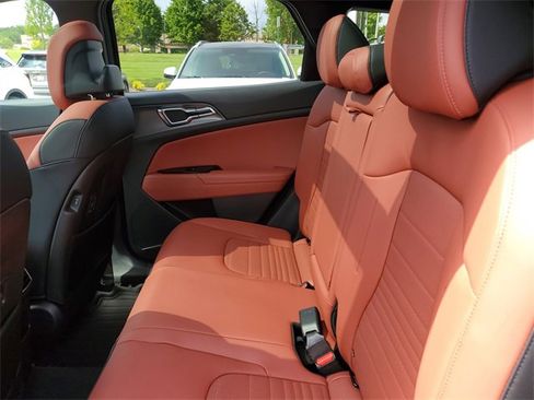 New 2025 Kia Sportage SX Prestige image 12