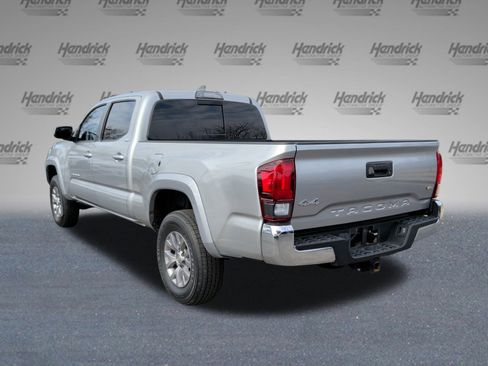 Used 2019 Toyota Tacoma SR5 image 9