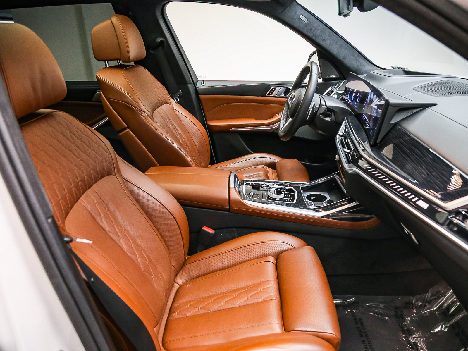 Used 2025 BMW X7 M60i AWD/4WD image 17