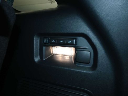 Used 2025 Ford Explorer Platinum RWD image 22