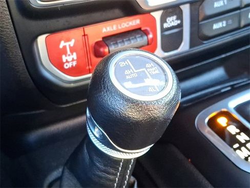 Used 2024 Jeep Wrangler Unlimited image 24