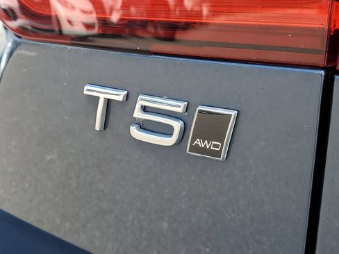 Used 2020 Volvo V60 T5 Cross Country AWD/4WD image 7