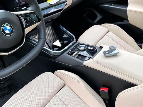 Used 2025 BMW X3 xDrive30i w/ Convenience Package image 19