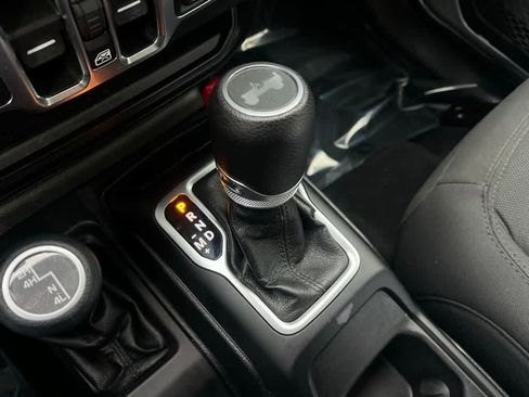 Used 2020 Jeep Wrangler Unlimited Sport S image 41