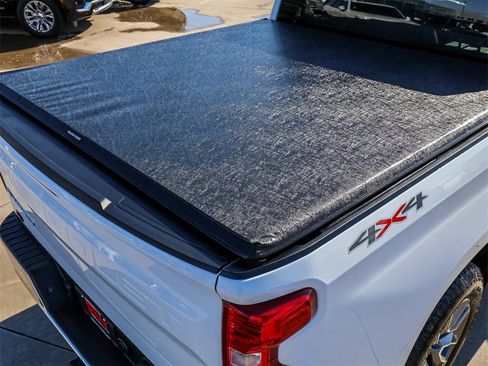 Used 2026 Chevrolet Silverado 1500 LT image 11