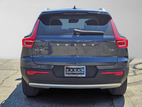 Used 2021 Volvo XC40 T5 Momentum w/ Premium Package AWD/4WD image 4