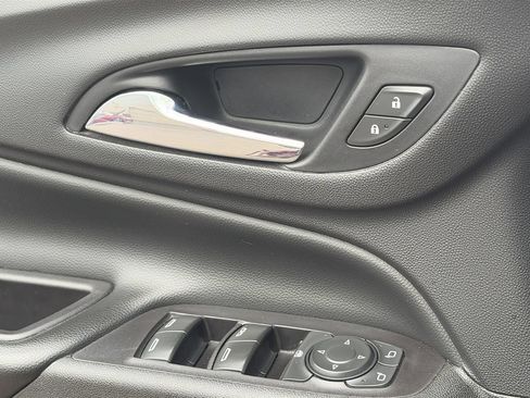 Used 2020 Chevrolet Equinox LT FWD image 26