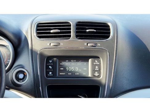 Used 2020 Dodge Journey SE w/ SE Popular Equipment Group image 22