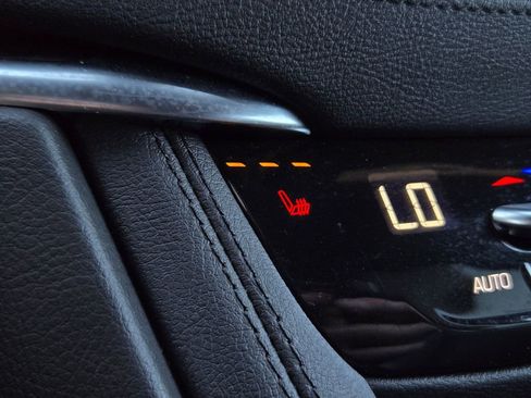 Certified 2025 Cadillac XT5 Premium Luxury image 21