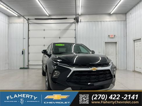 Used 2026 Chevrolet Blazer LT FWD image 1