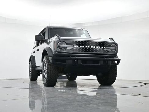 Used 2024 Ford Bronco Badlands image 34