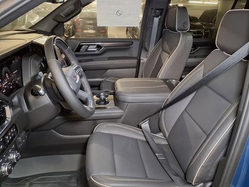 New 2026 GMC Yukon XL Elevation image 15