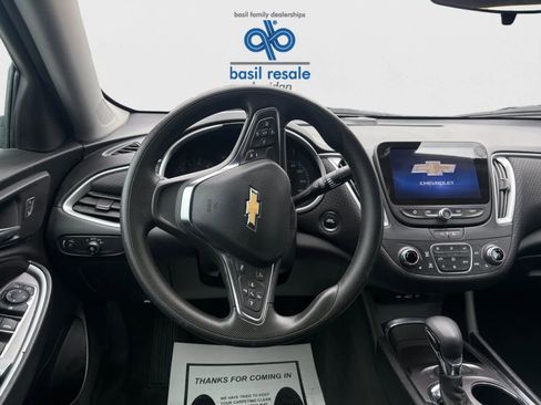 Used 2025 Chevrolet Malibu LT image 10