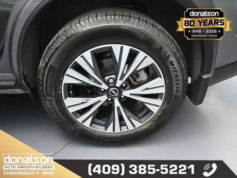 Used 2023 Nissan Rogue SV image 13