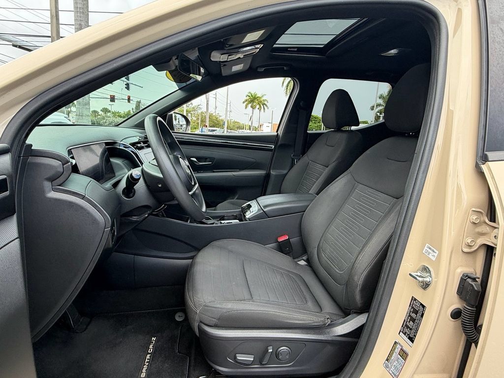 Used 2022 Hyundai Santa Cruz SEL w/ Activity Package FWD image 9
