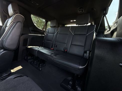 Used 2021 Cadillac Escalade ESV Sport w/ LPO, ONYX Package AWD/4WD image 27