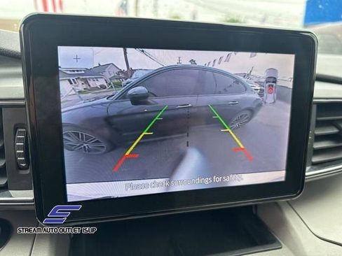 Used 2023 Ford Explorer XLT w/ Equipment Group 202A image 26