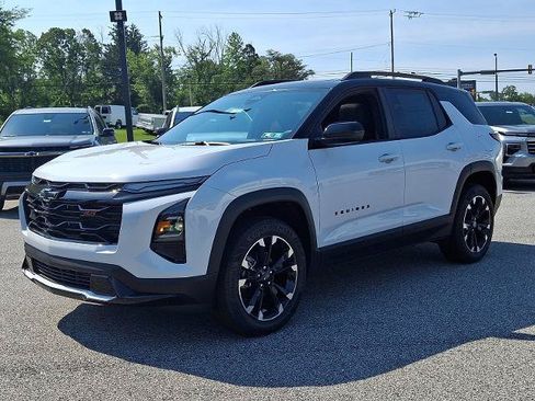 New 2026 Chevrolet Equinox RS FWD image 2