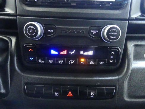 Used 2024 RAM ProMaster 2500 w/ Convenience Group FWD image 15