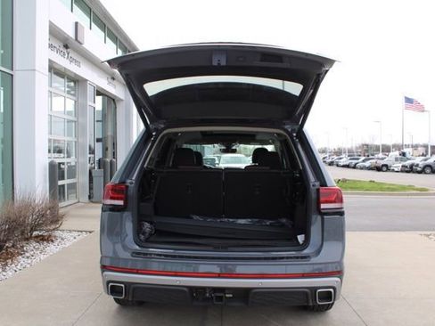 New 2026 Volkswagen Atlas Peak Edition AWD/4WD image 7