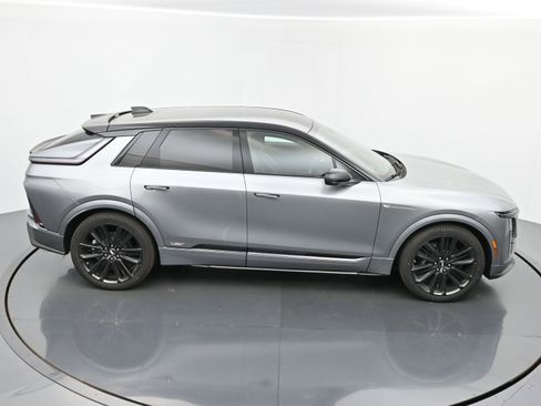 New 2026 Cadillac Lyriq V image 28