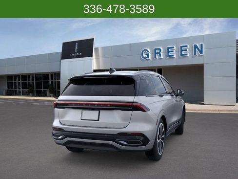 New 2026 Lincoln Nautilus Reserve image 8