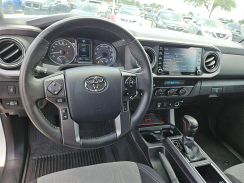 Used 2023 Toyota Tacoma TRD Off-Road image 17