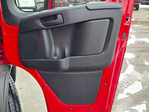 New 2025 RAM ProMaster 1500 w/ Quick Order Package 22G SLT image 4