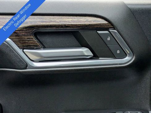 Certified 2024 GMC Sierra 1500 Elevation image 15