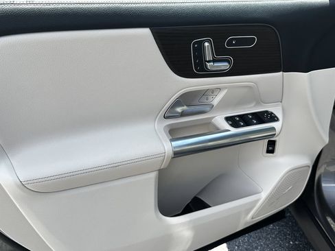 Certified 2026 Mercedes-Benz GLA 250 image 11