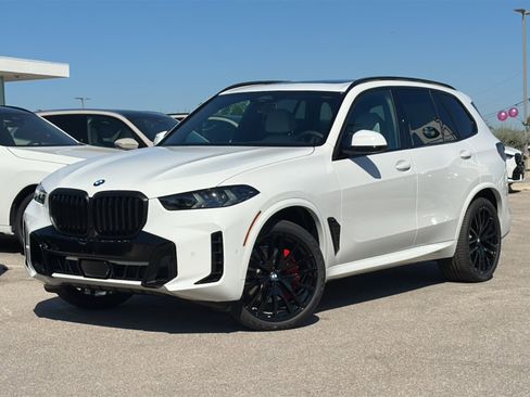 New 2026 BMW X5 xDrive40i w/ M Sport Package image 1