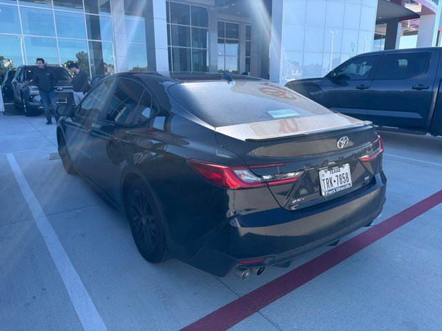 Used 2025 Toyota Camry SE w/ Convenience Package FWD image 6