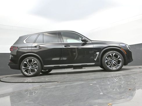 New 2026 BMW X5 xDrive50e w/ Premium Package image 47