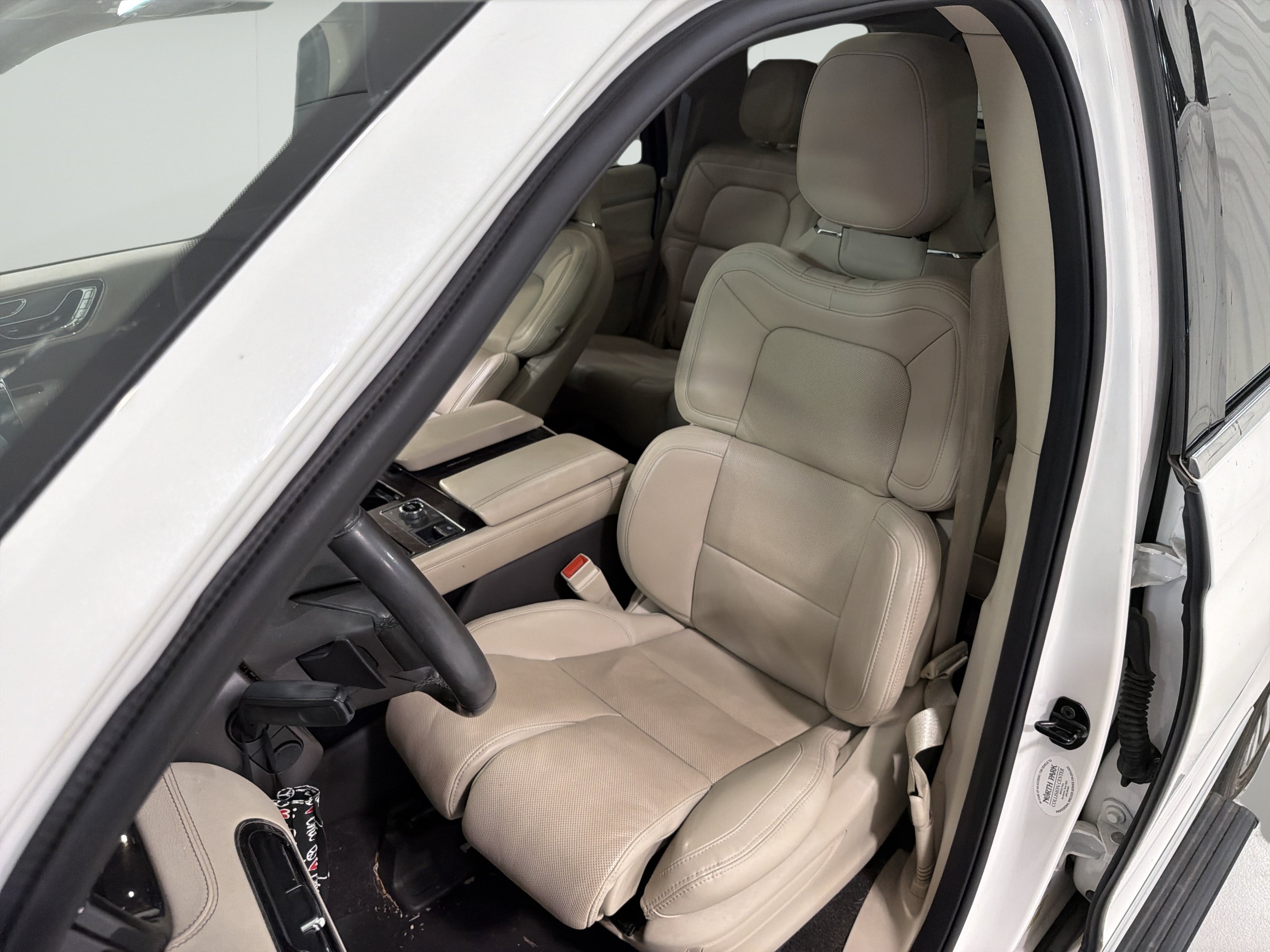 Used 2020 Lincoln Navigator Reserve RWD image 11