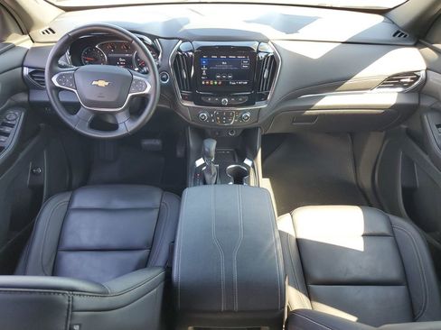 Used 2023 Chevrolet Traverse LT image 11