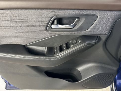 Used 2022 Nissan Rogue SV image 19