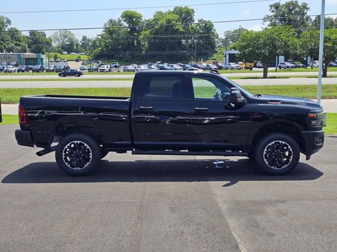 New 2025 RAM 2500 Tradesman AWD/4WD image 9