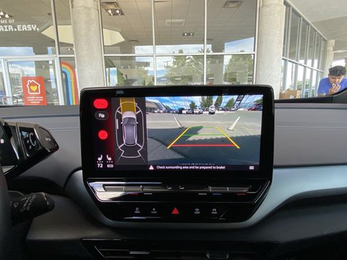 Certified 2023 Volkswagen ID.4 Pro AWD/4WD image 5