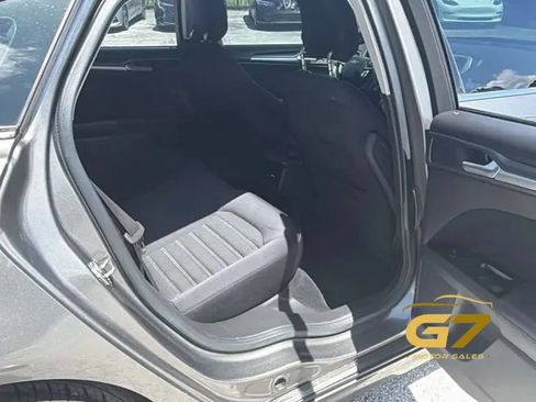 Used 2013 Ford Fusion SE FWD image 16