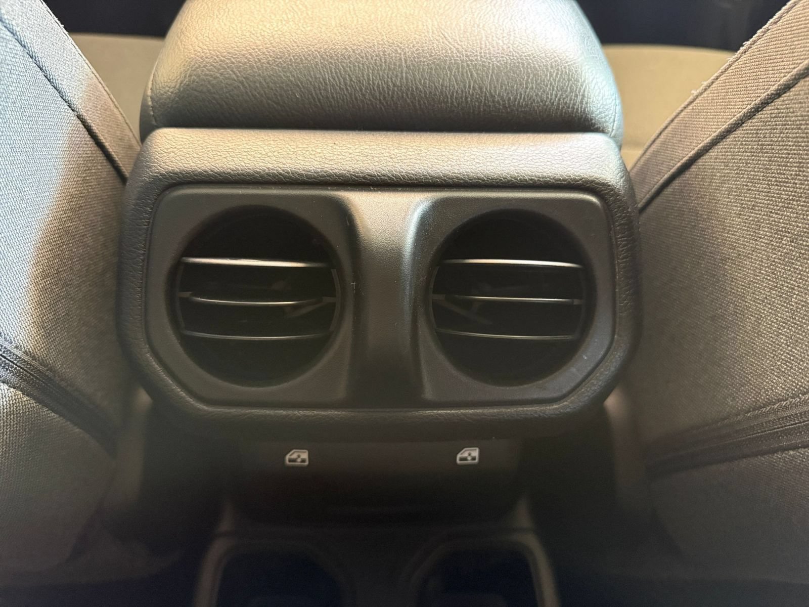 Used 2025 Jeep Wrangler Unlimited Sport AWD/4WD image 21