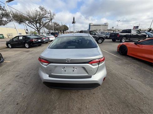 Certified 2025 Toyota Corolla LE image 6