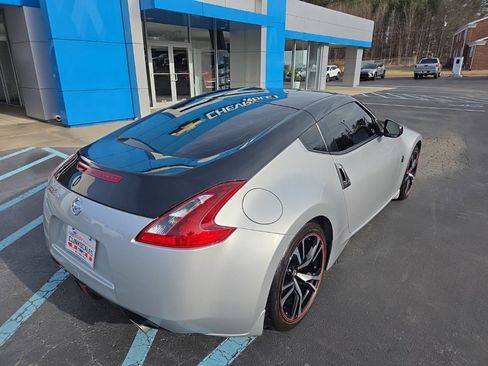 Used 2020 Nissan 370Z image 9