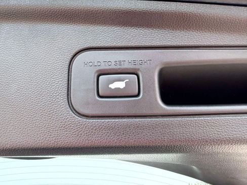 Used 2023 Acura MDX SH-AWD w/ Technology Package image 11