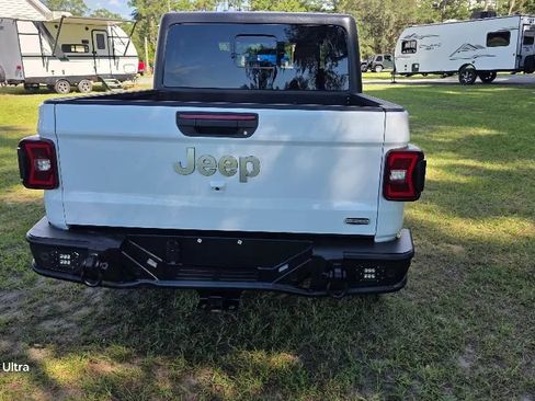 Used 2021 Jeep Gladiator Overland w/ Safety Group AWD/4WD image 5