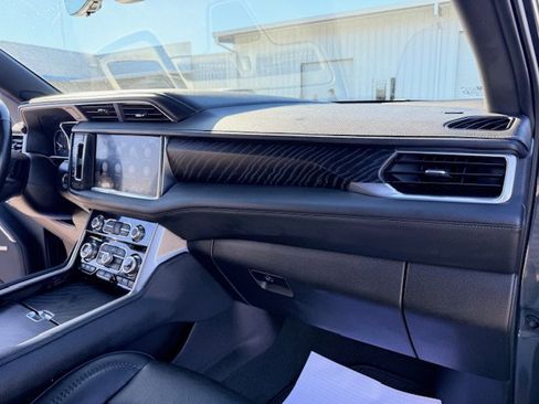 Used 2021 GMC Yukon Denali w/ Denali Ultimate Package RWD image 25