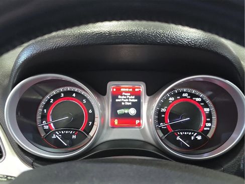 Used 2019 Dodge Journey SE FWD image 11